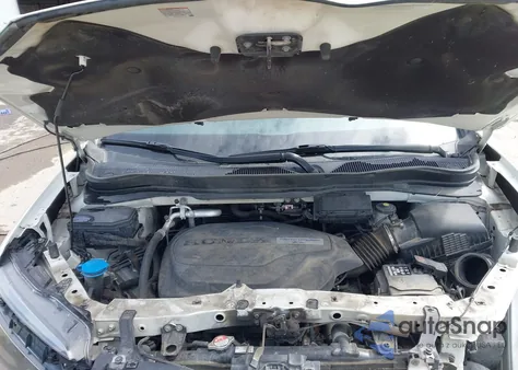 2017 Honda Pilot Touring z USA, uszkodzony, nr VIN 5FNYF6H99HB102367